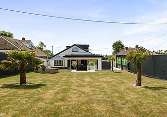 4 bedroom house for sale - Shilton Road, Carterton, Oxfordshire, OX18 - Property View 1